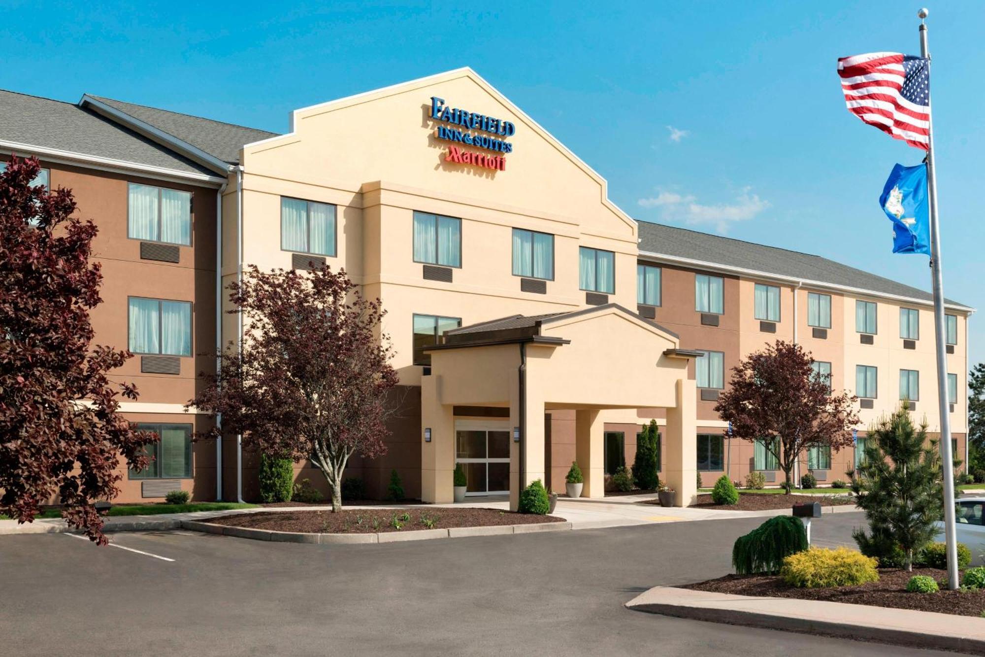 Fairfield Inn & Suites Hartford Manchester Exterior photo